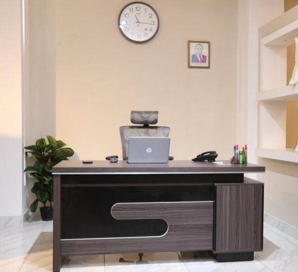 1800mm Executive Office Desk - Image 4