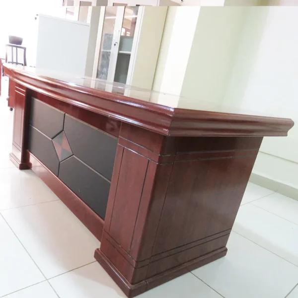 1.8M Executive Office Desk – Premium Mahogany Finish with Classic Detailing - Image 2